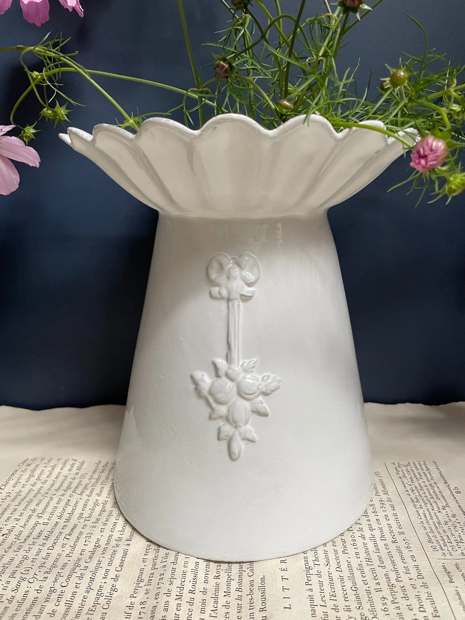 Astier de Villatte Marguerite Vase
