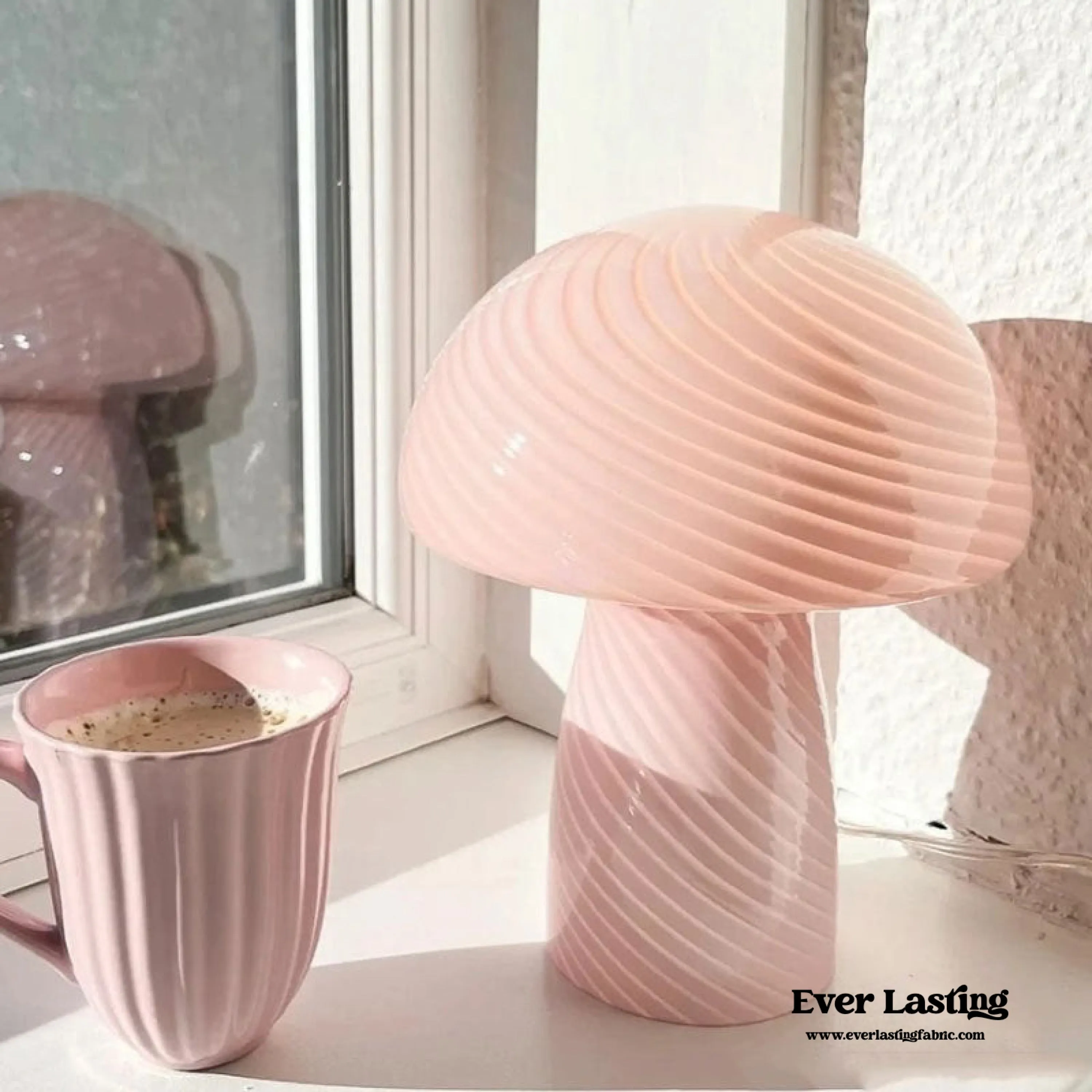 Glossy Mushroom Desk Lamp (3 Colors)