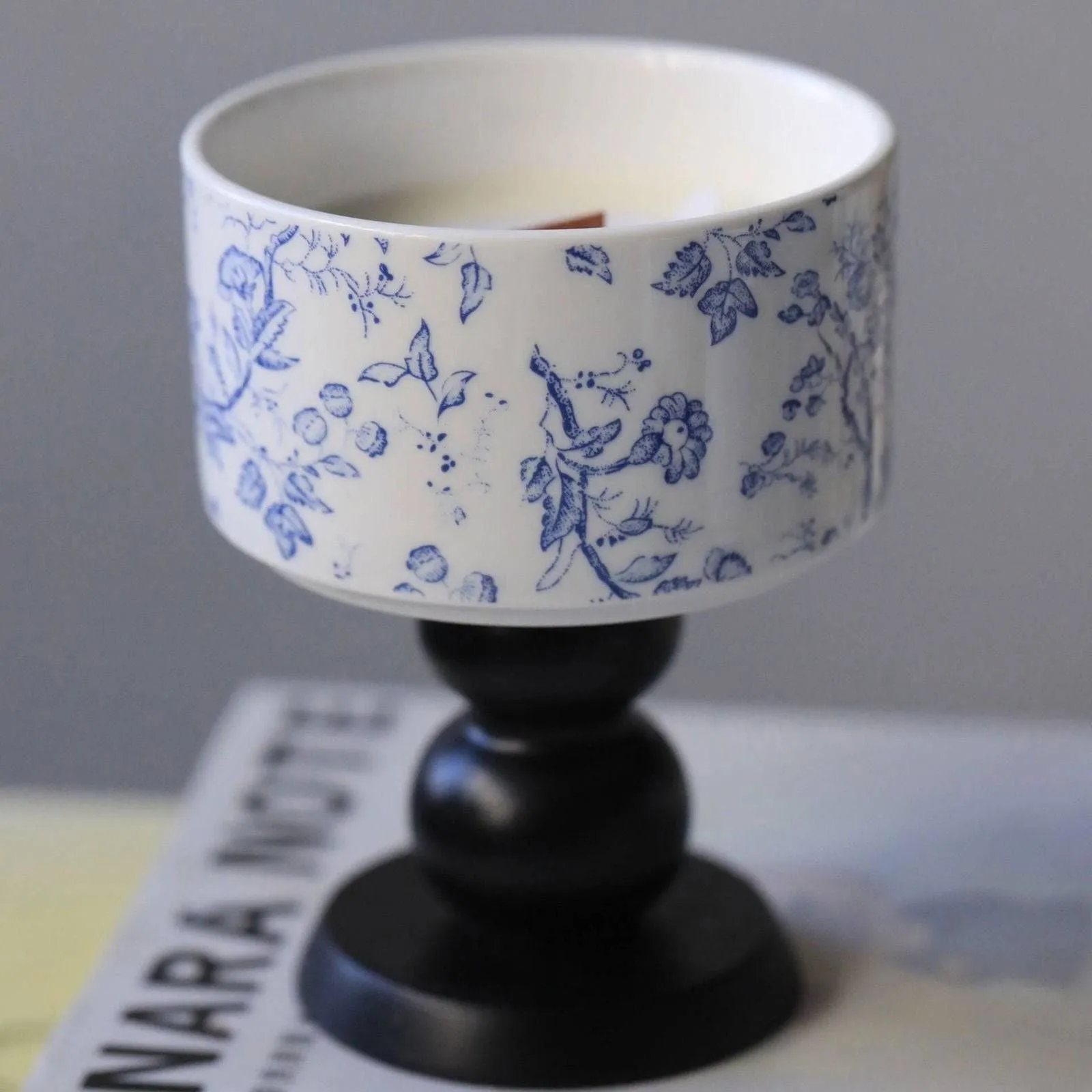 Heritage Bloom Aromatherapy Candles: Handcrafted, Aromatic