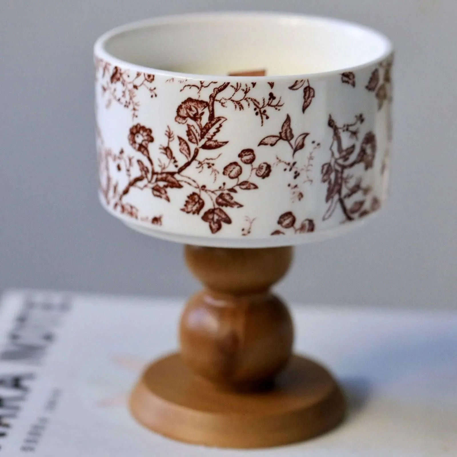 Heritage Bloom Aromatherapy Candles: Handcrafted, Aromatic
