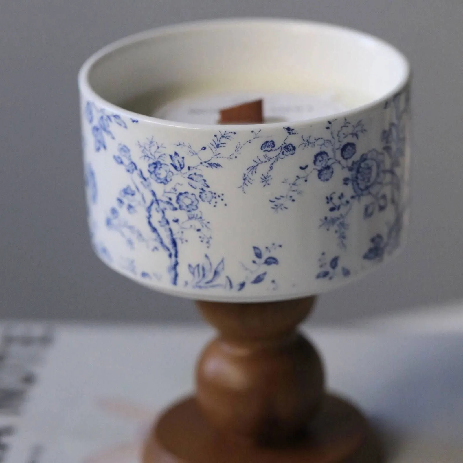 Heritage Bloom Aromatherapy Candles: Handcrafted, Aromatic