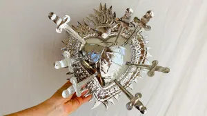Large Hojalata Milagro Sacred Heart.