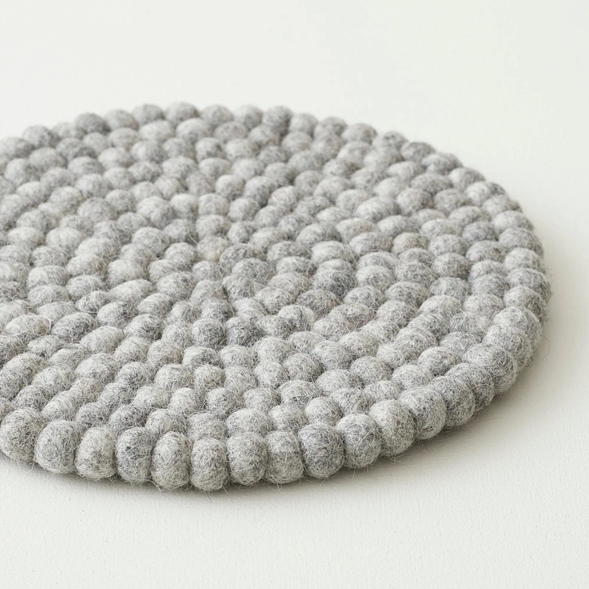 MILDO Handmade Felt Ball Trivet - Light Grey