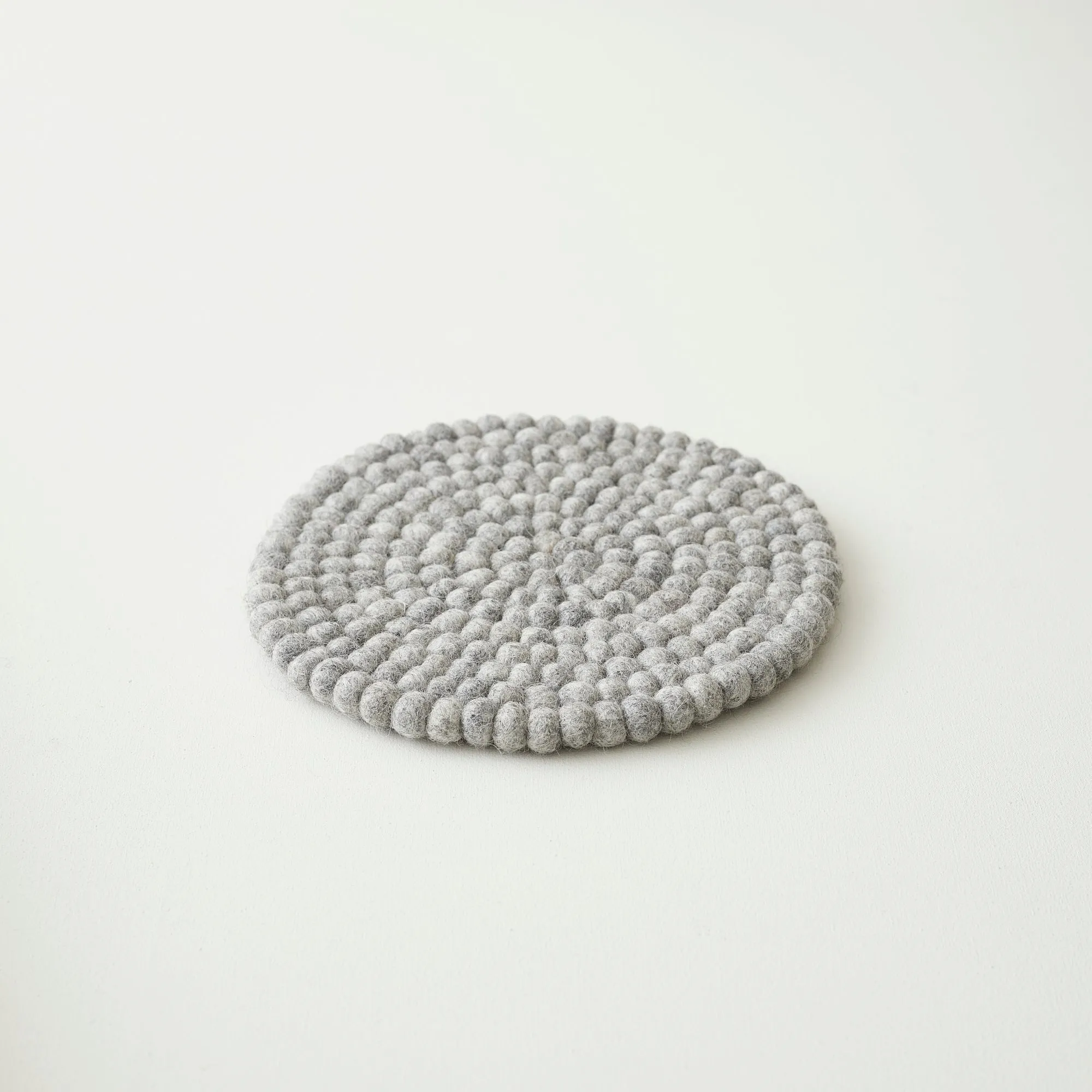 MILDO Handmade Felt Ball Trivet - Light Grey