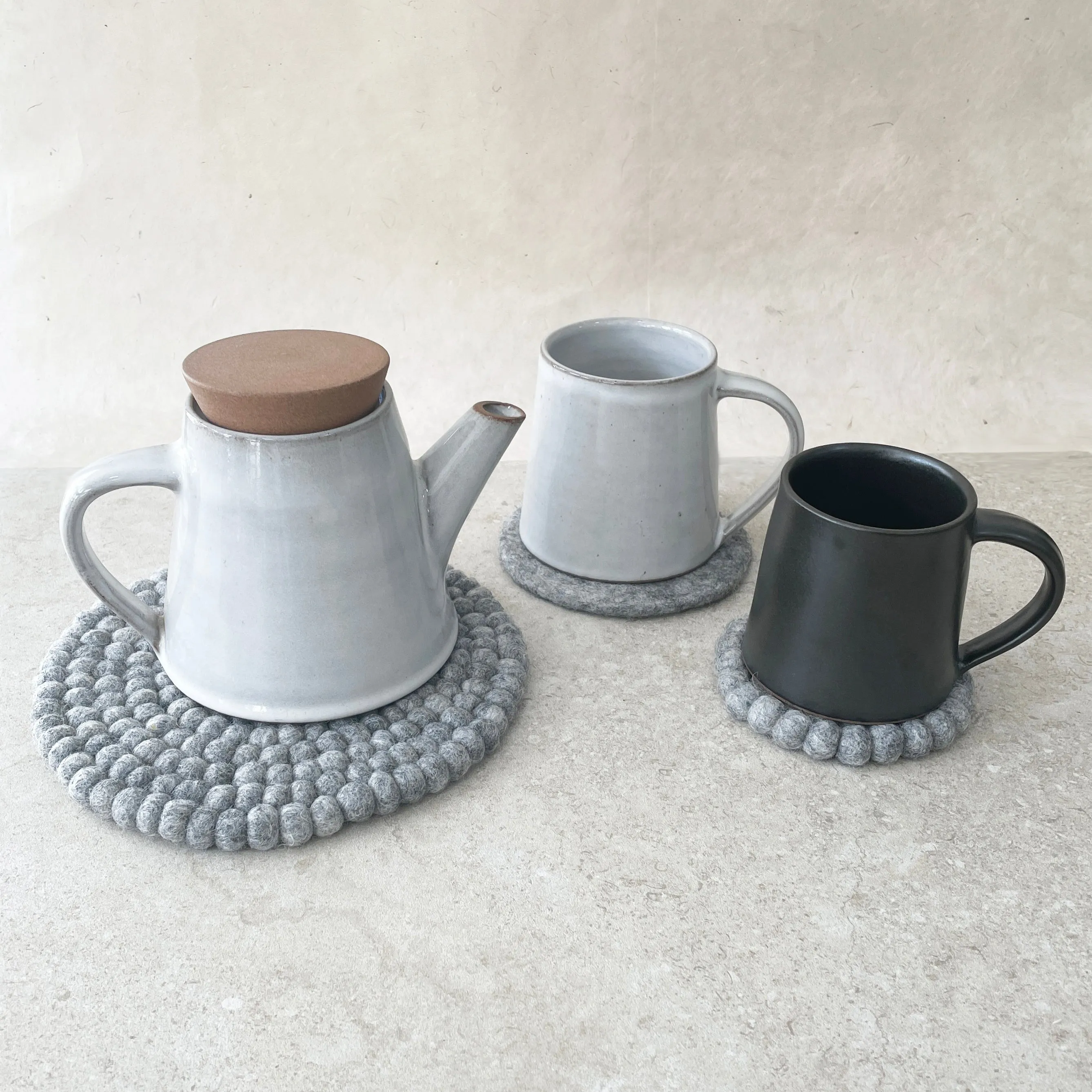 MILDO Handmade Felt Ball Trivet - Light Grey