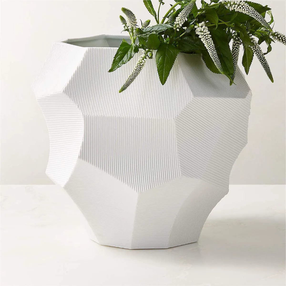 RENATA LARGE WHITE PLANTER