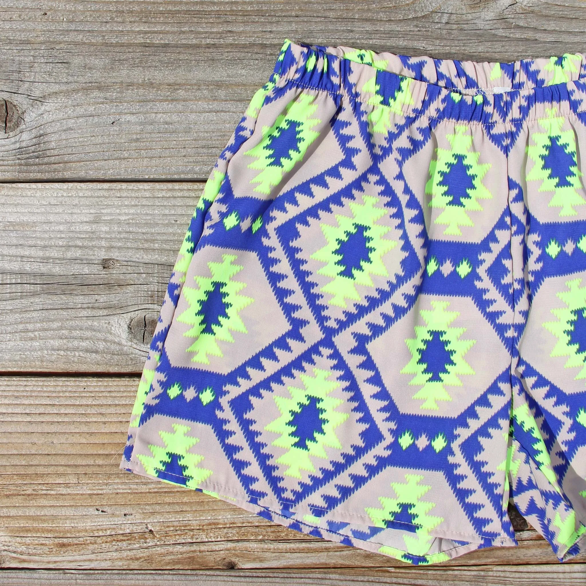 Smoke & Mirrors Shorts in Lime