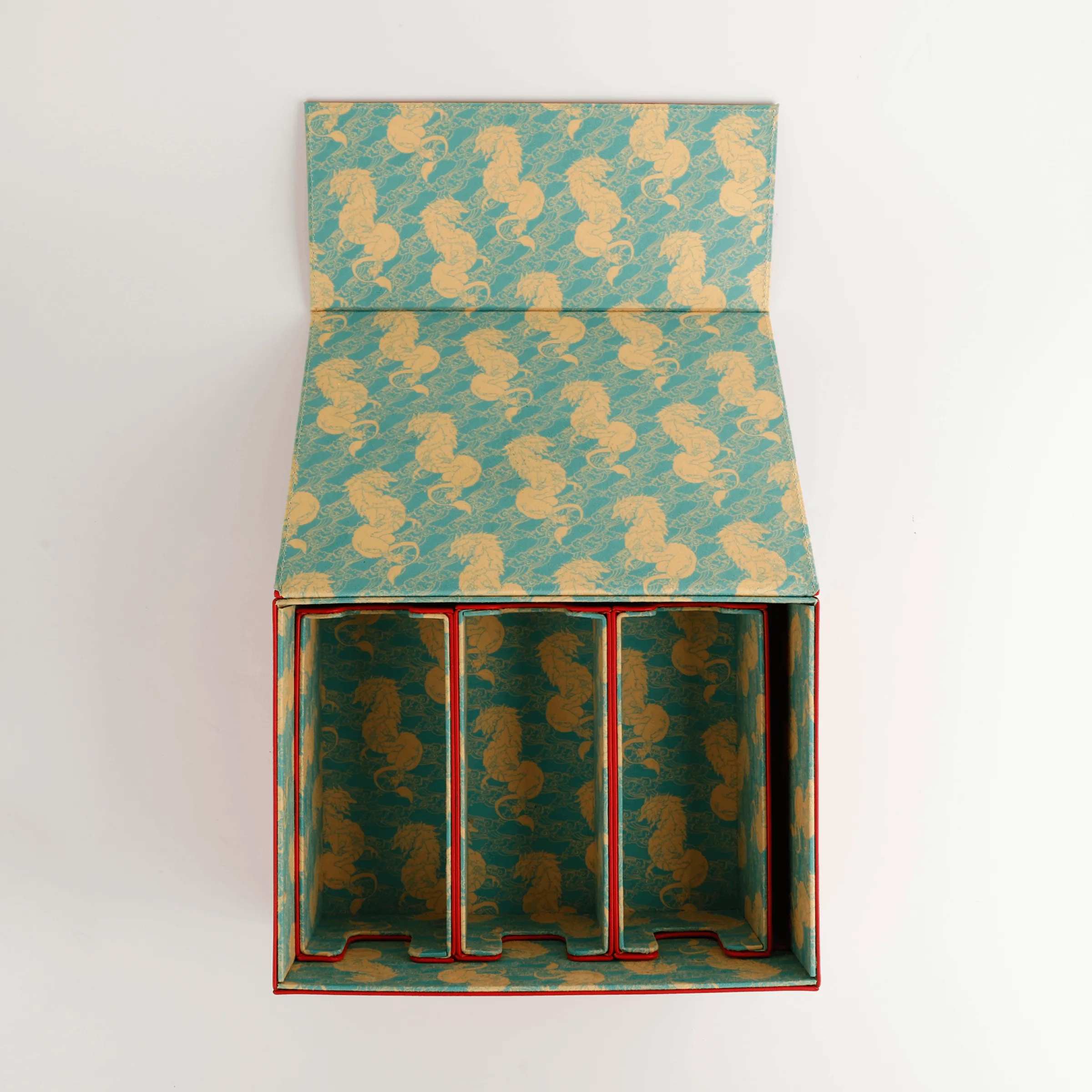 Year of the Dragon Trei Storage Case